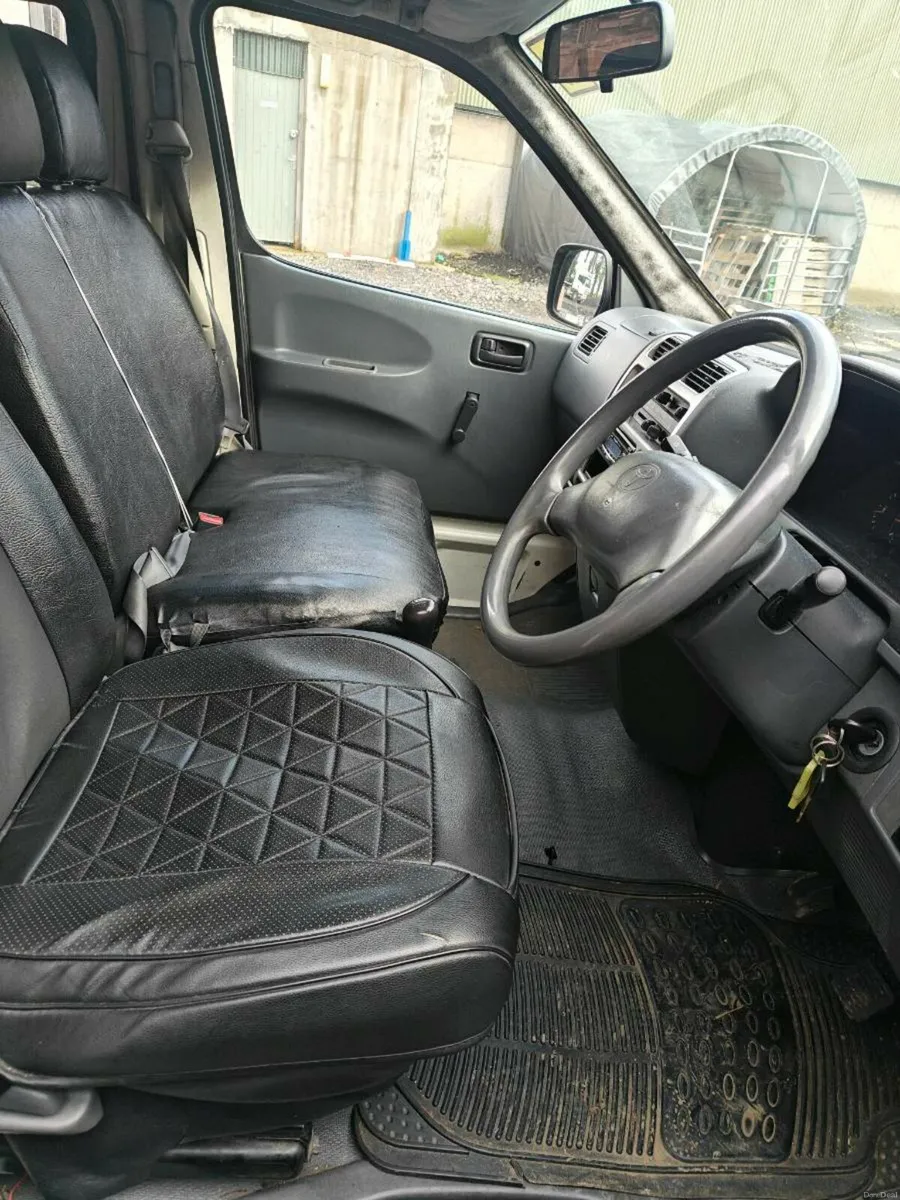 Hiace - Image 3