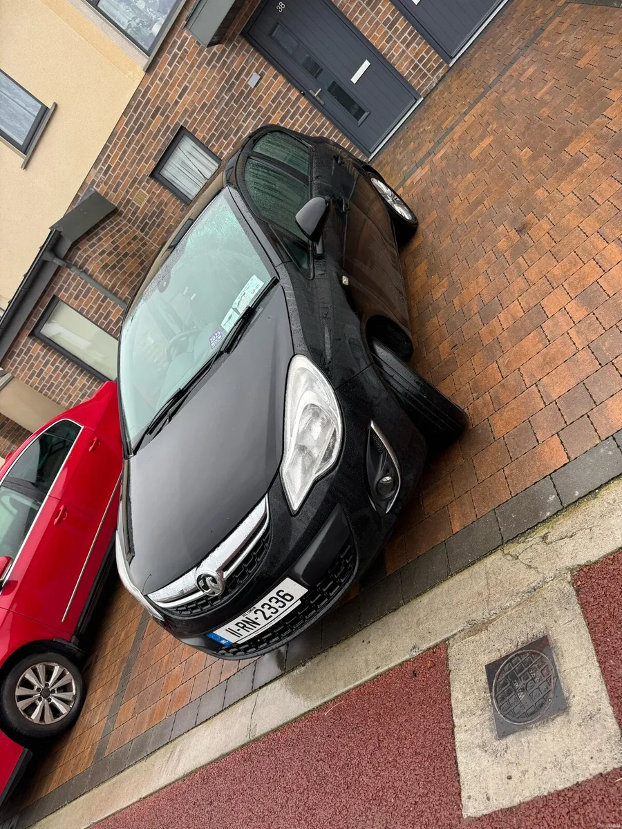 Opel corsa 2011 , 1.4 petrol - Image 1
