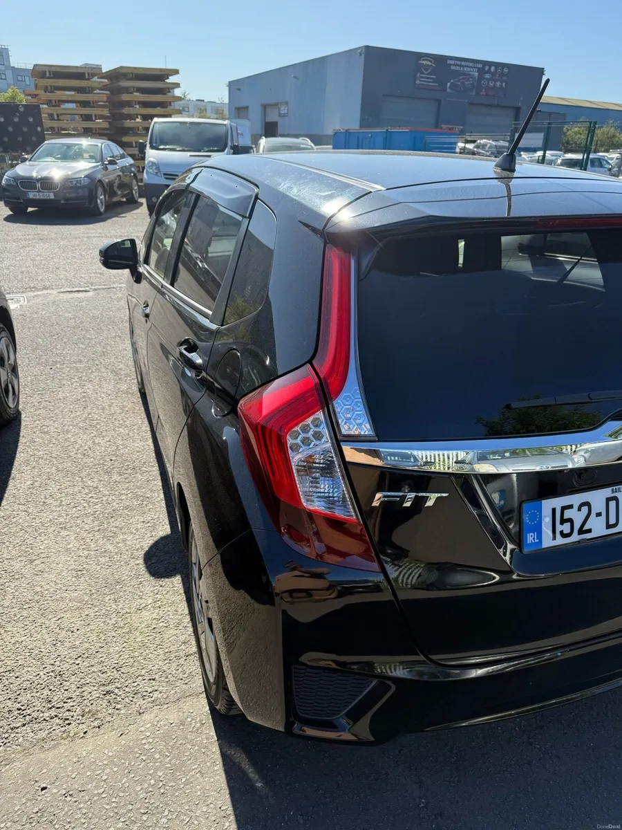 Honda Fit 152 (2015) - Image 2
