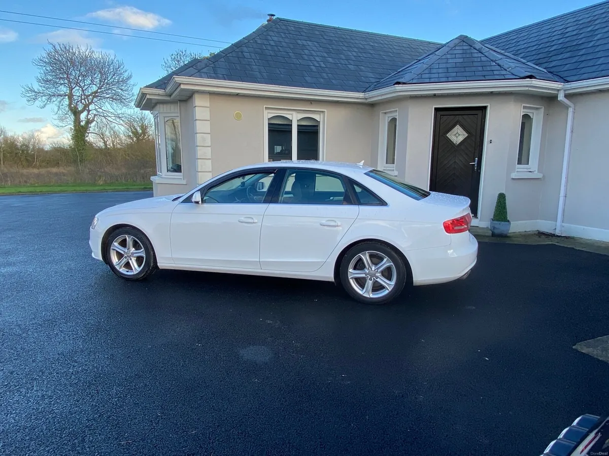 Audi A4 2015 - Image 2
