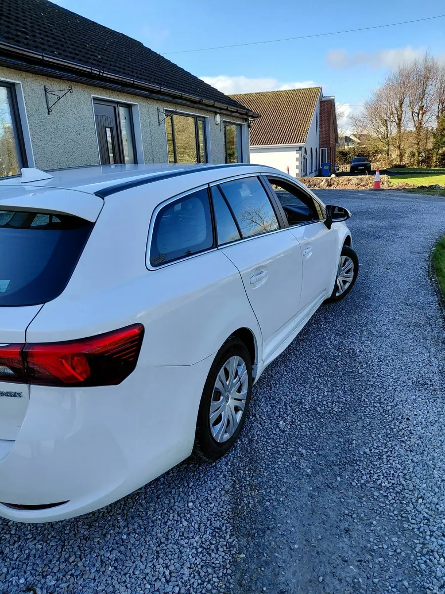 Toyota Avensis 2015 1.6 - Image 4