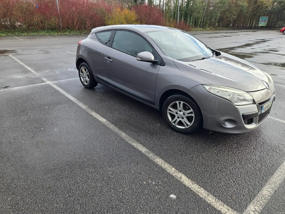 Renault Megane 2010 - Image 1