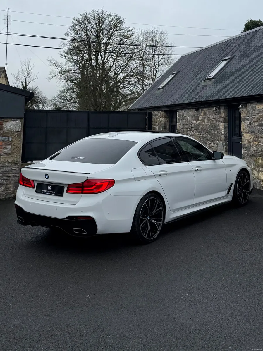 2019 BMW 5 SERIES AUTO M SPORT *SUNROOF* - Image 4