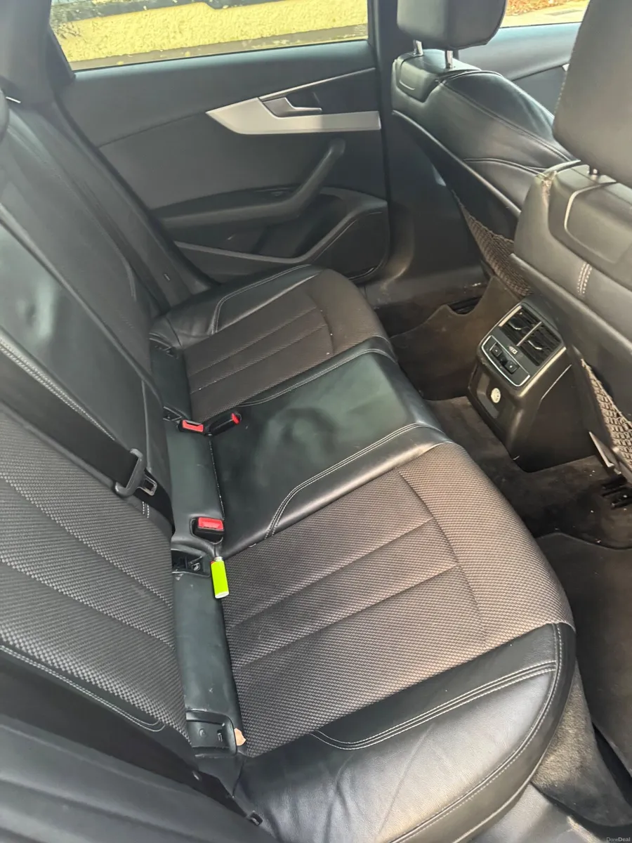 Audi A4 2017 - Image 2