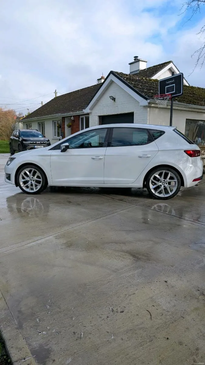 Ultra Low Mileage - 2016 SEAT Leon FR 2.0 TDI - Image 2