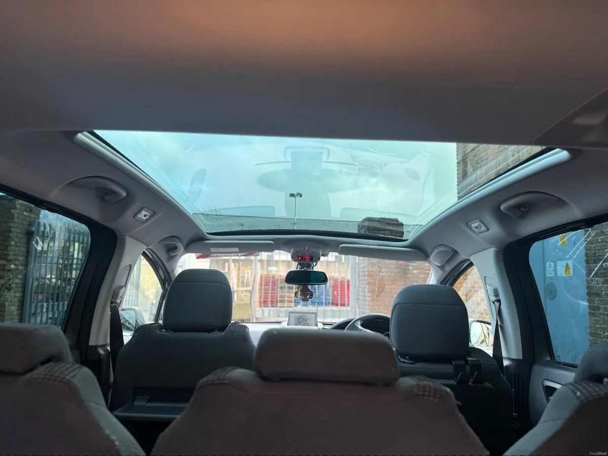 Peugeot 5008 1.6Diesel, Panoramic Roof, New NCT - Image 1