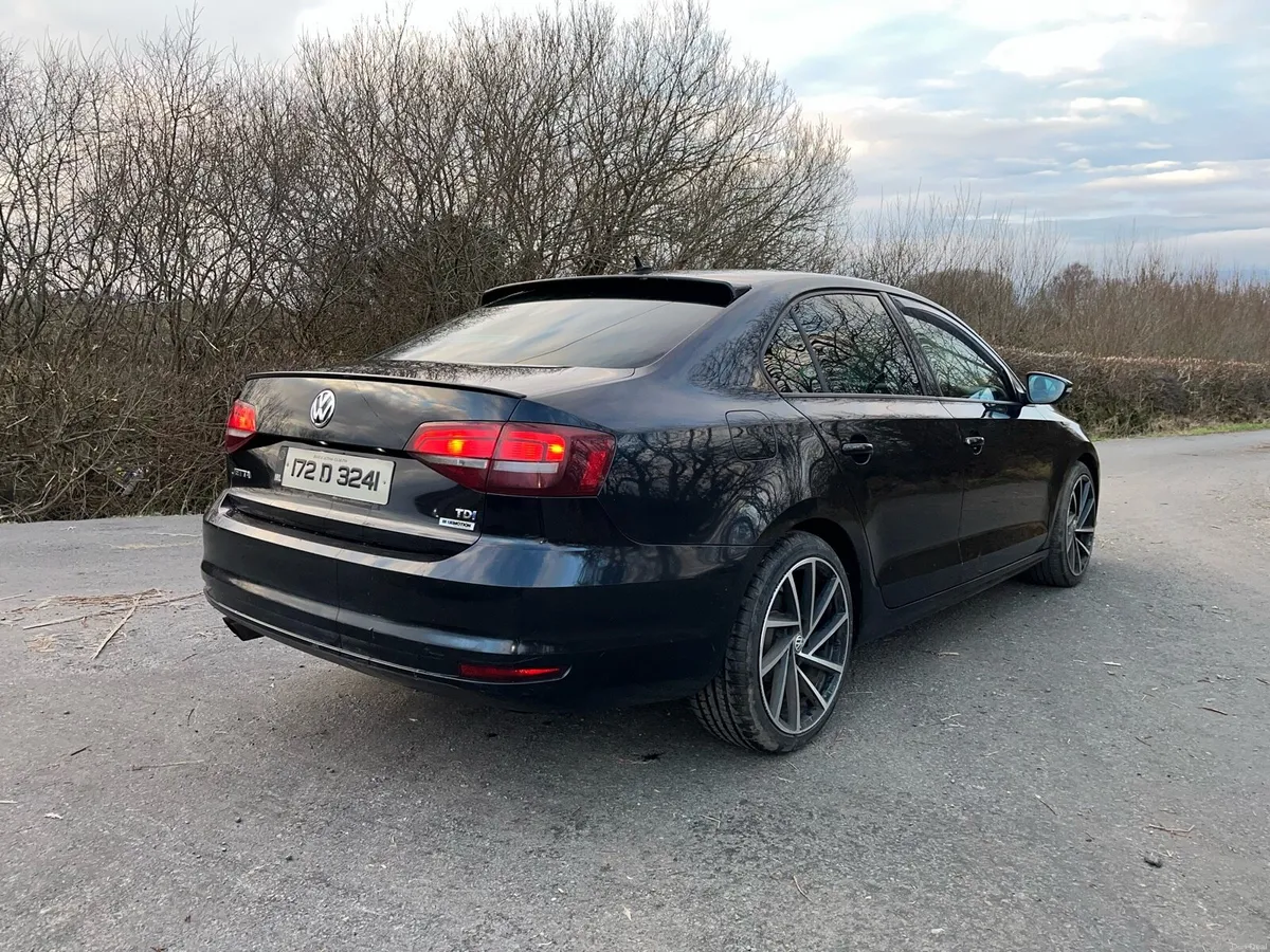 2017 Volkswagen Jetta - Image 1