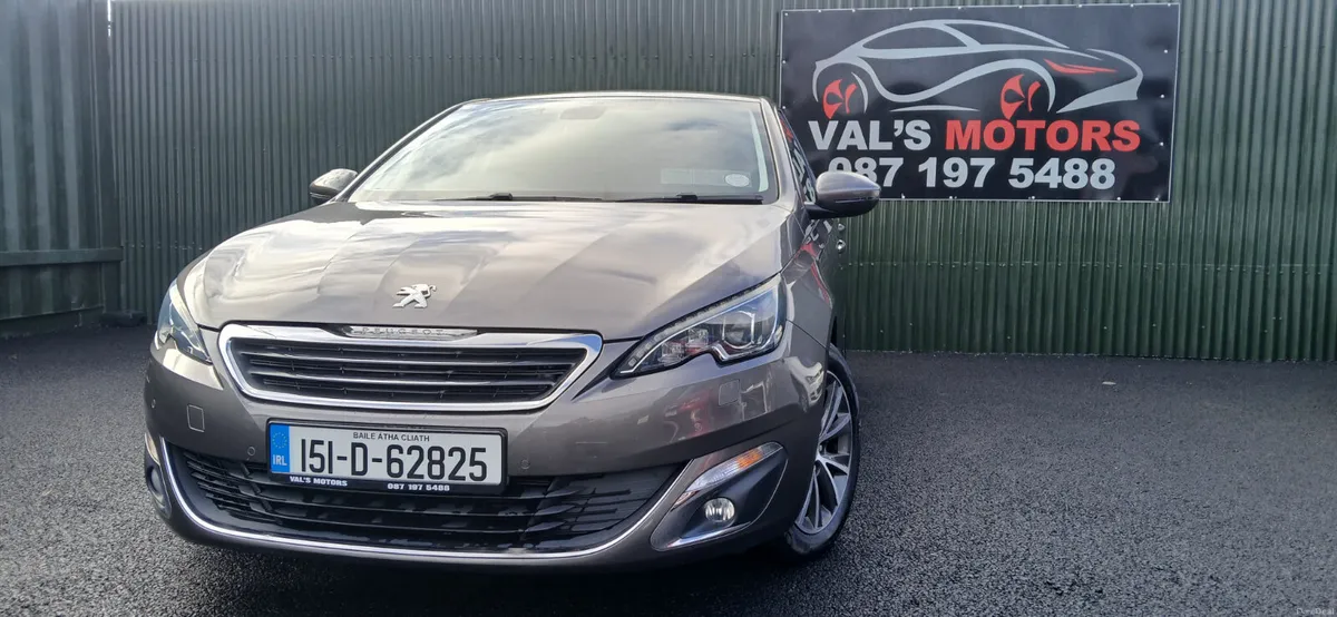 15 Peugeot 308  1.2 Petrol Automatic Gerbox - Image 2