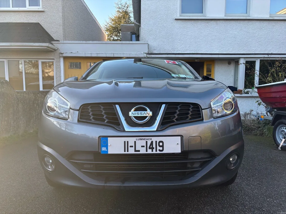 2011 Nissan Qashqai, low mileage, 7 seater - Image 2