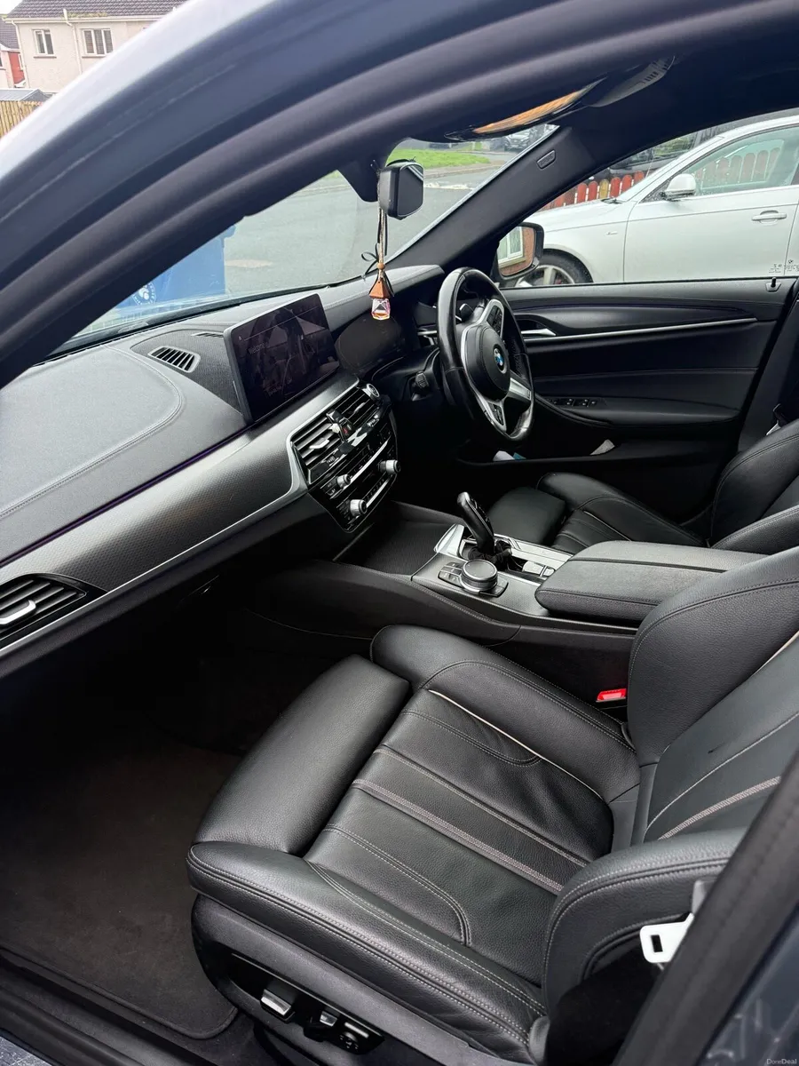 202 BMW 520D M-Sport MHEV FACELIFT - Image 4