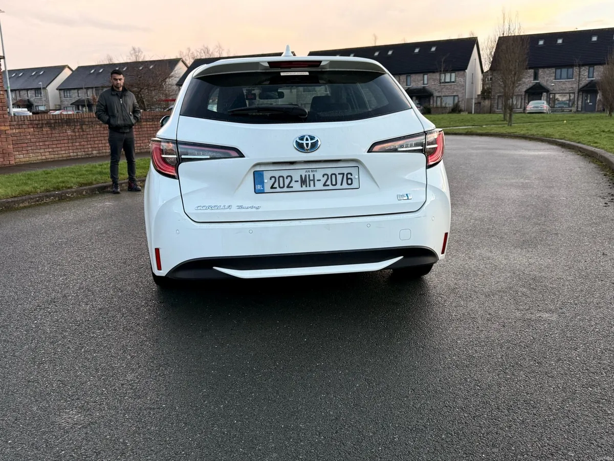 Toyota corolla touring estate - Image 4