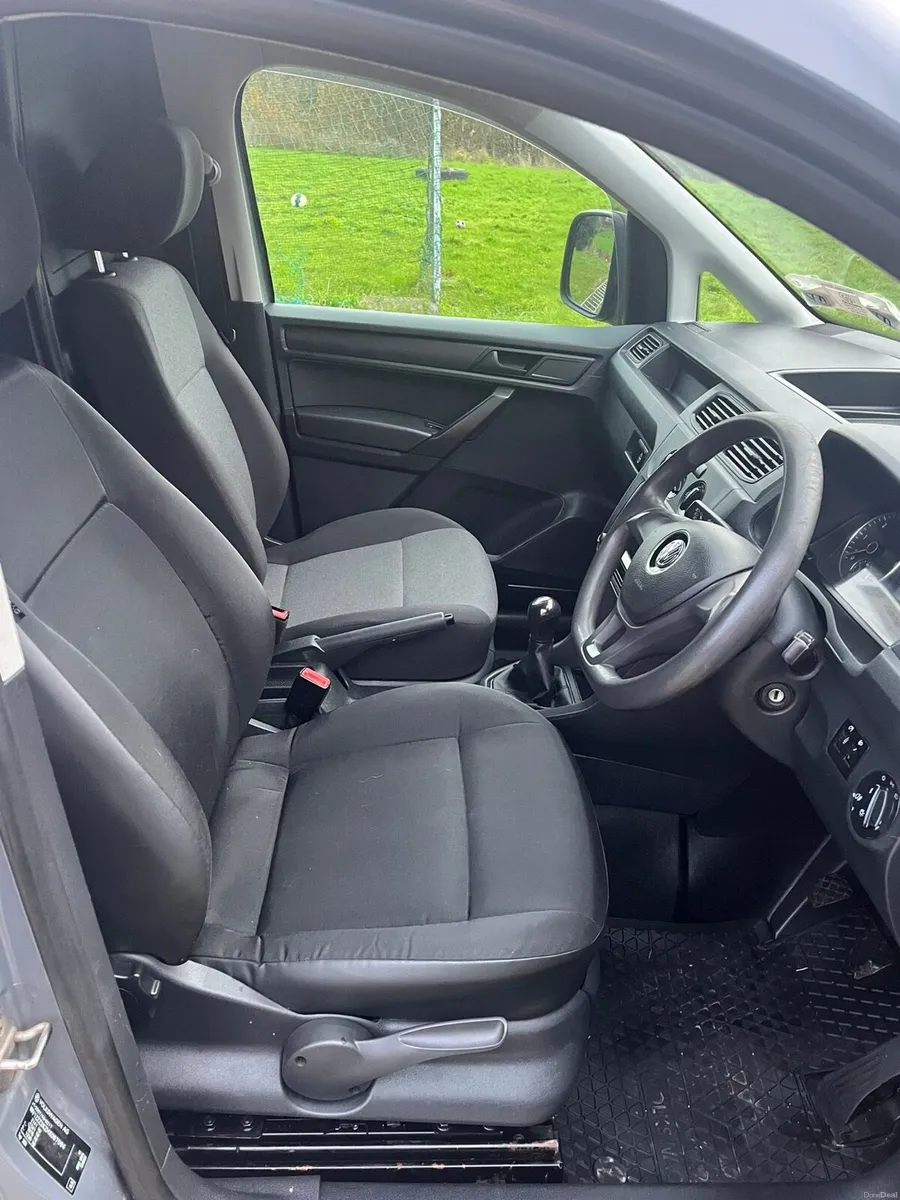 Volkswagen Caddy - Image 2