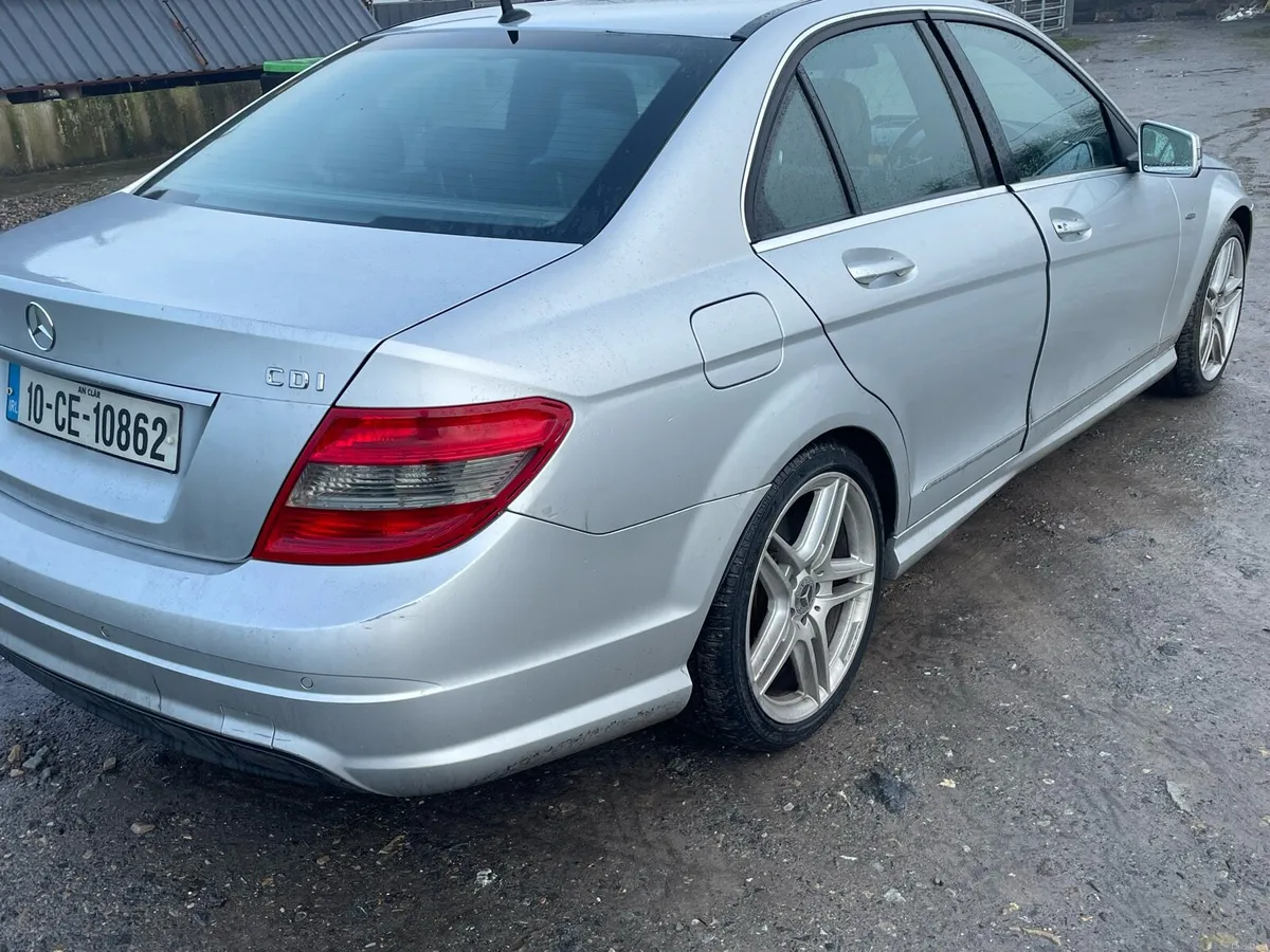 Mercedes C220 - Image 4
