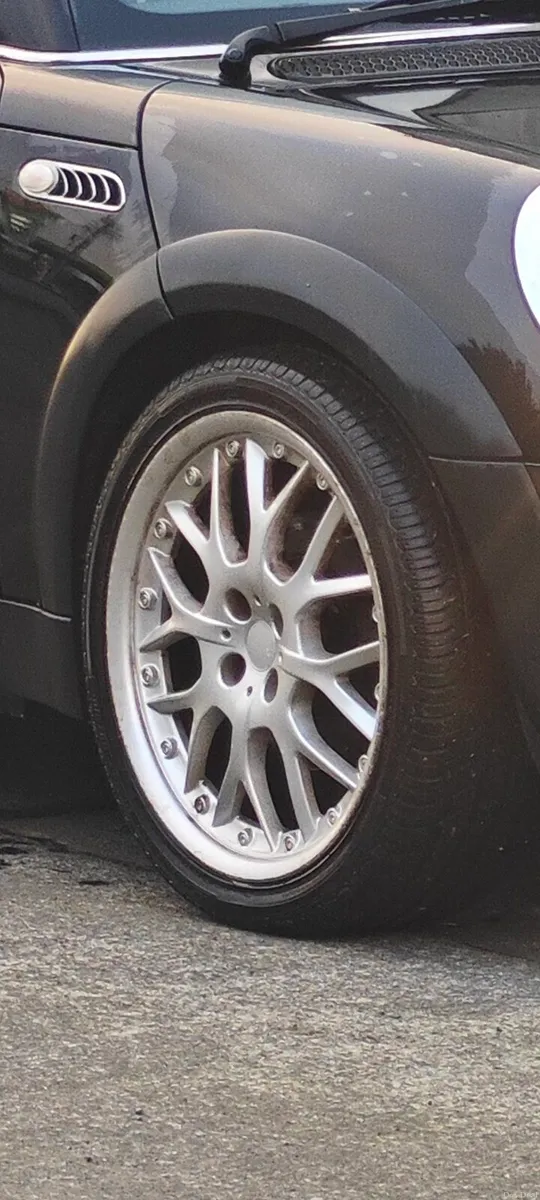 Wheels from a mini one 18s - Image 1