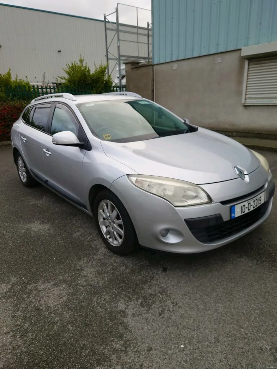 Renault Megane Estate - Image 1