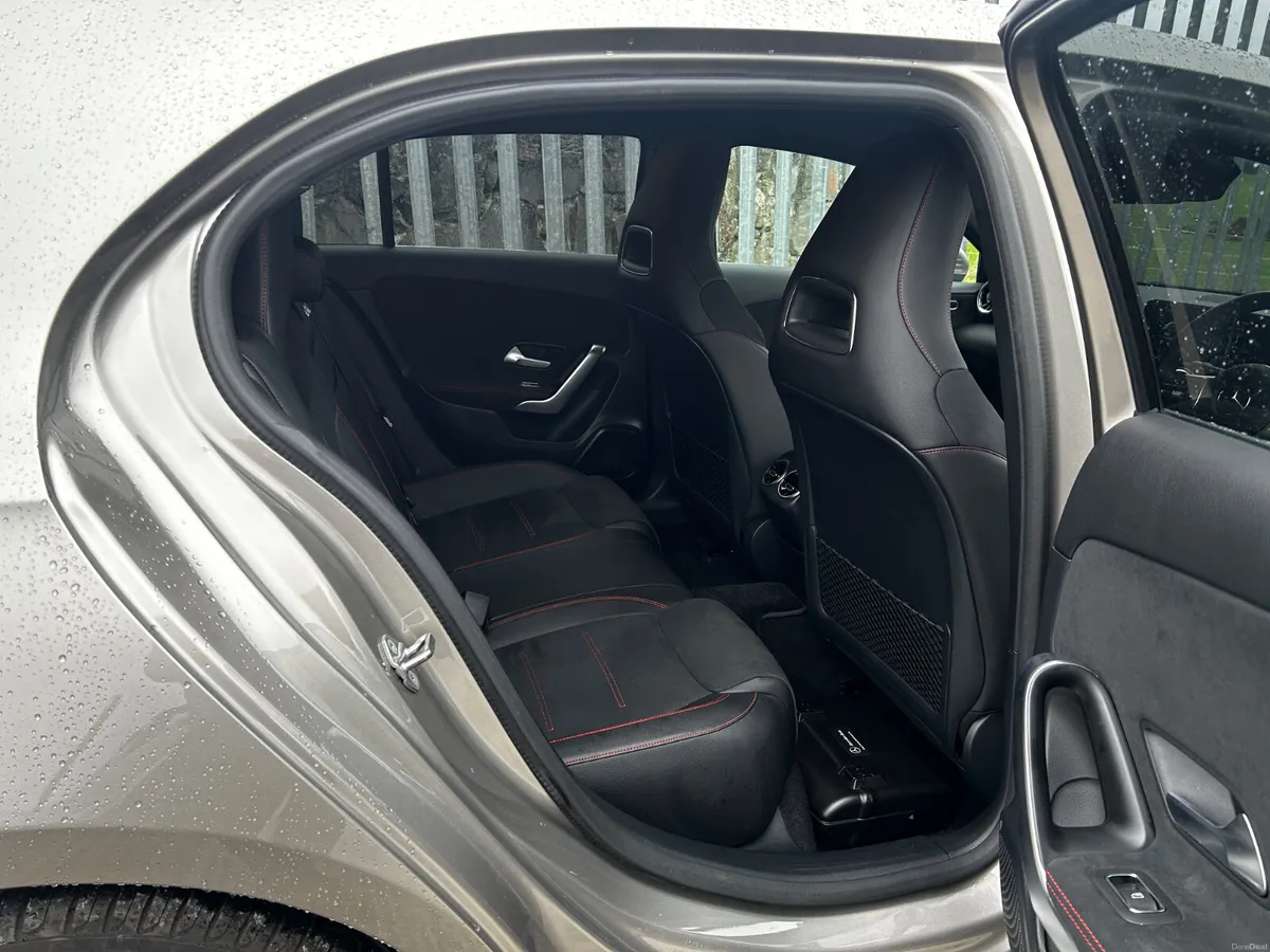 Mercedes-Benz A180 AMG Line automatic 2018 - Image 4