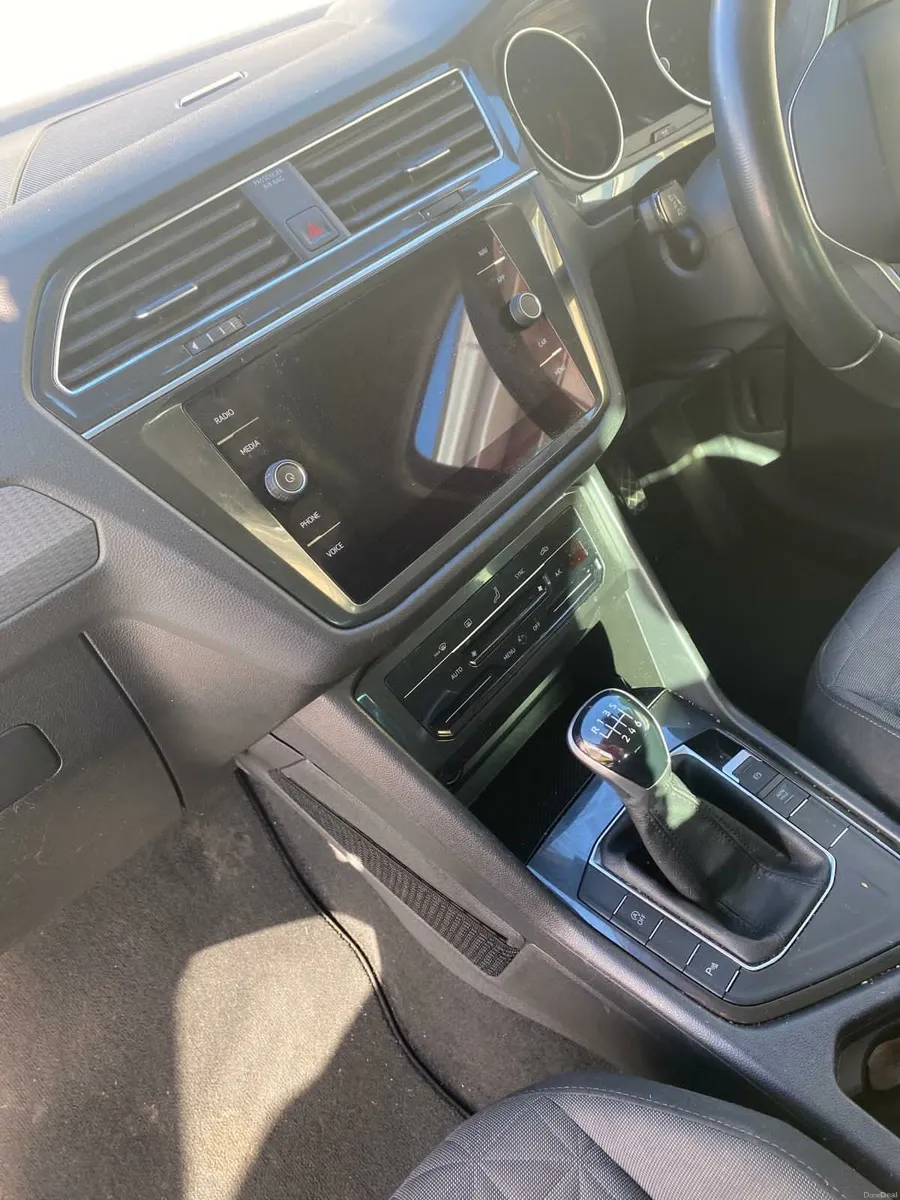 Volkswagen Tiguan - Image 4