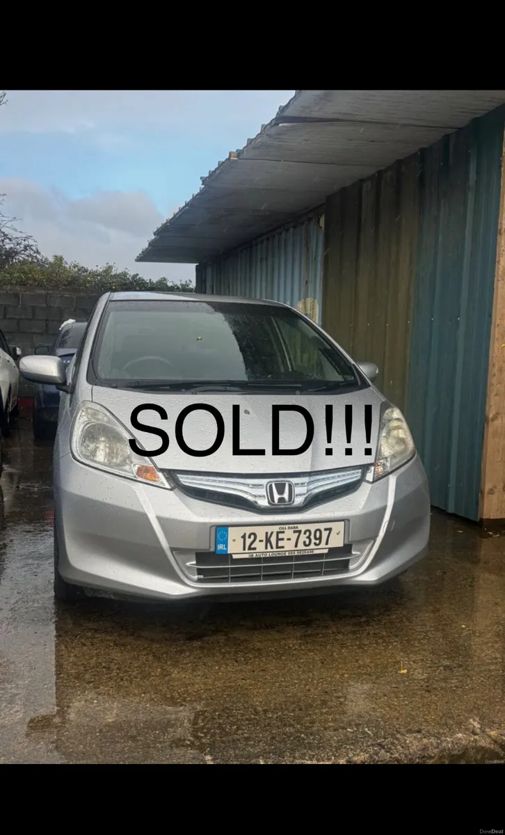 Honda Fit 1.3 Hybrid Auto 27000kms 2012 - Image 1