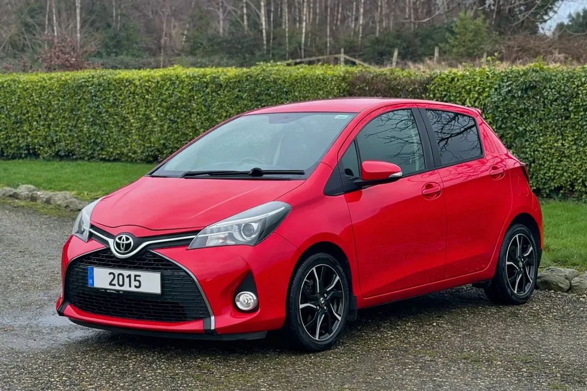 152 Toyota Yaris Sport 1.3  Manual VVT-i - Image 2