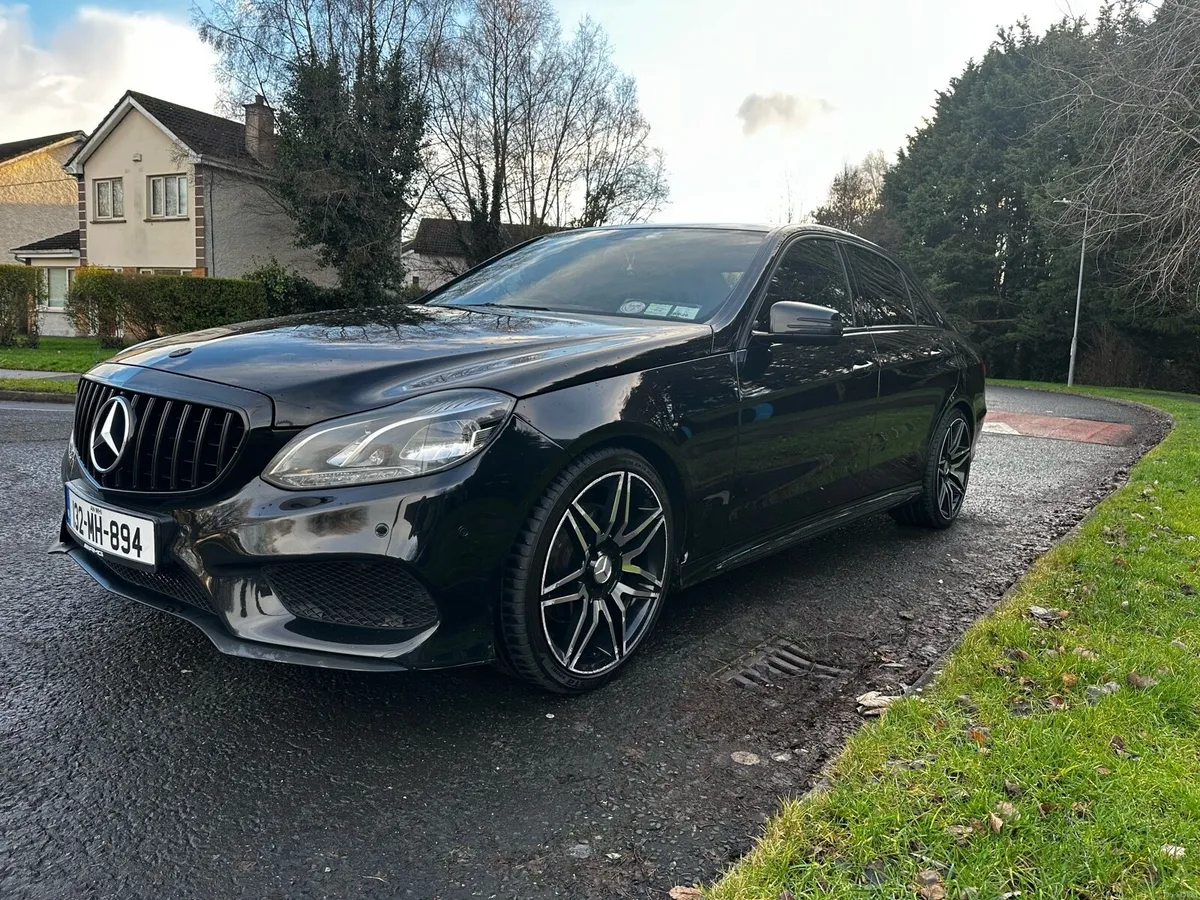 MERCEDES BENZ E250 CDI AMG LINE - Image 2
