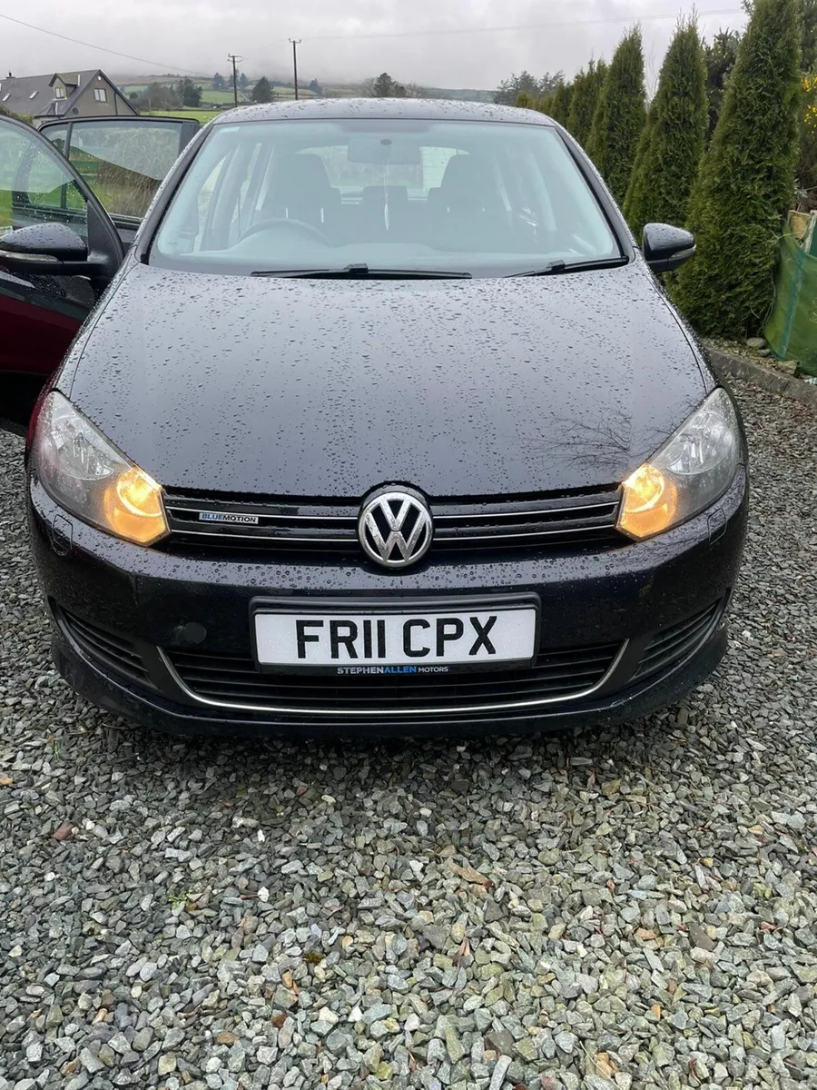 Volkswagen Golf 2011 - Image 2