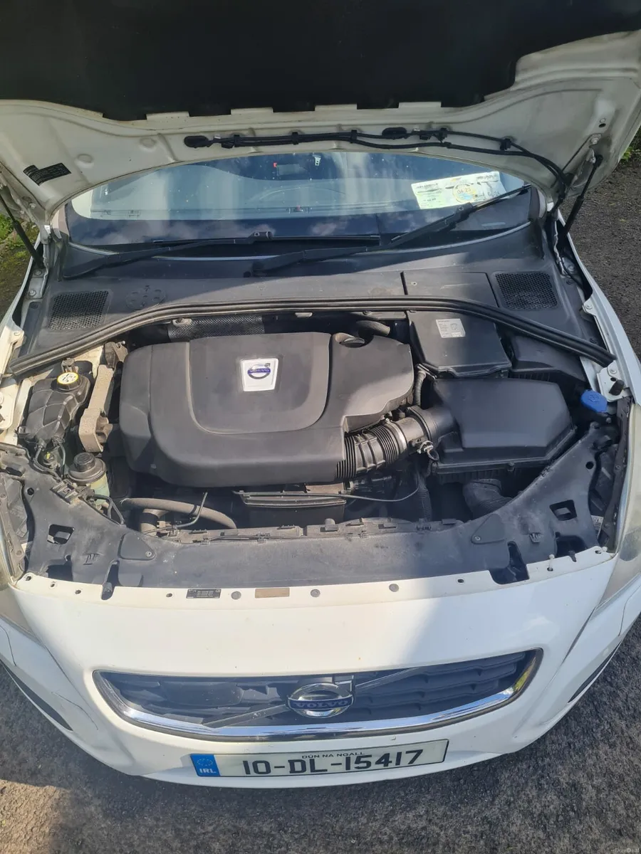 Volvo s60 2.0 diesel *for parts* - Image 4