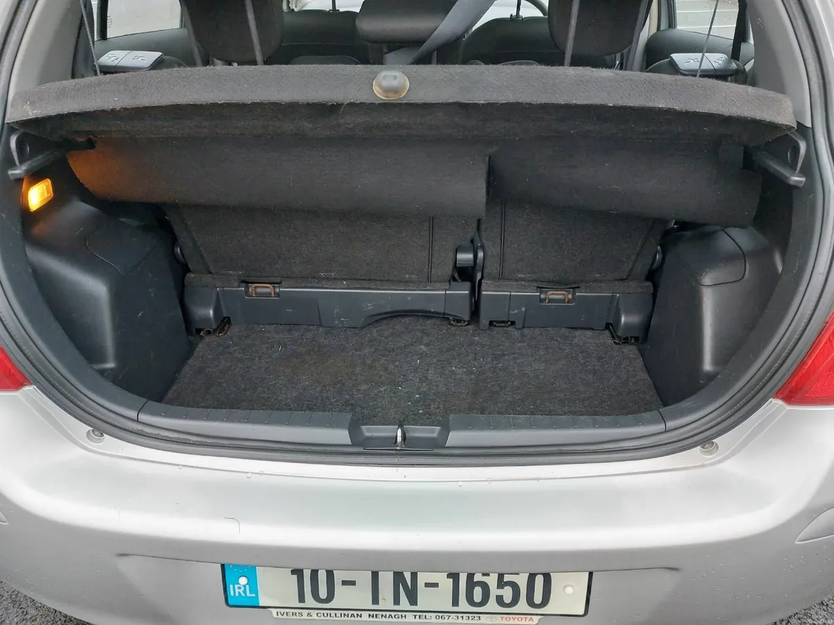 Toyota Yaris 2010 - Image 3