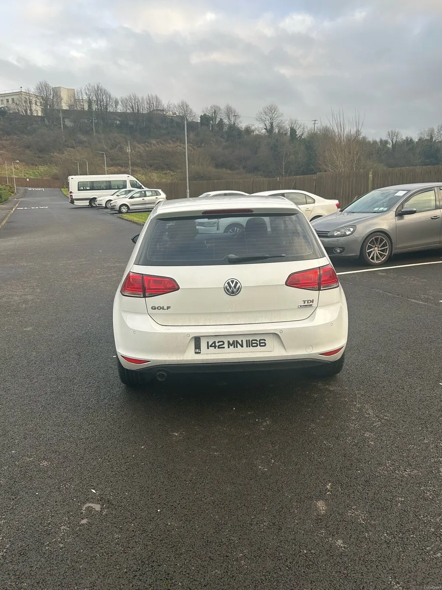 VW Golf 142 Bluemotion - Image 3