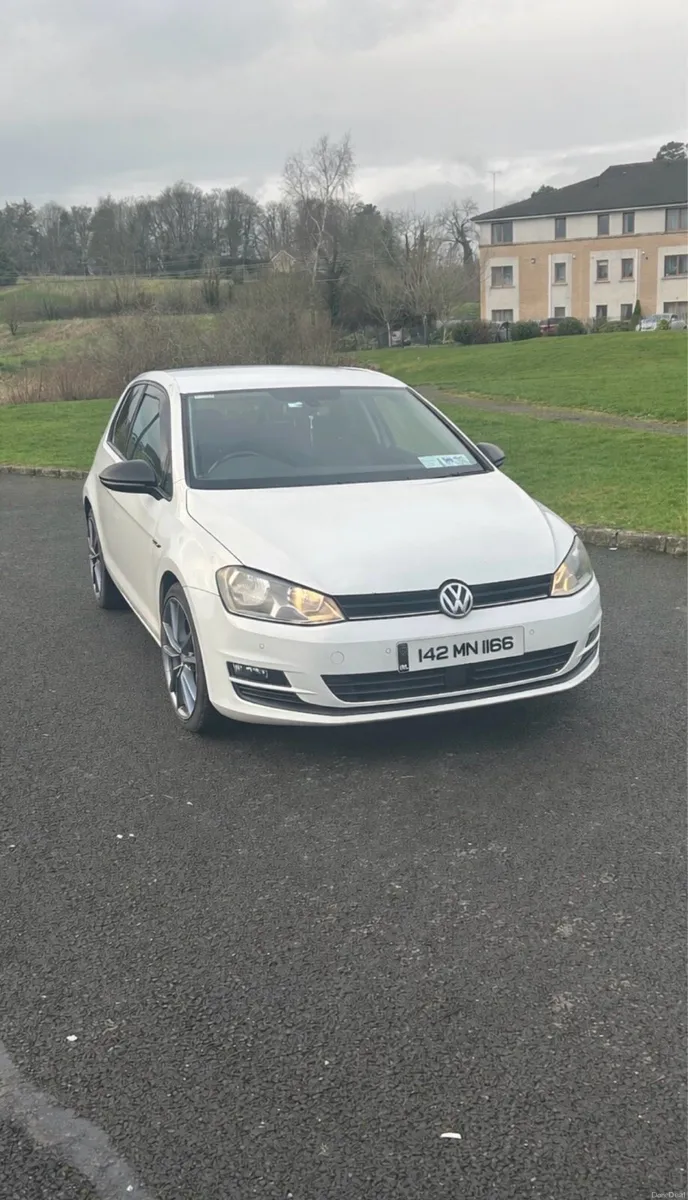 VW Golf 142 Bluemotion - Image 1