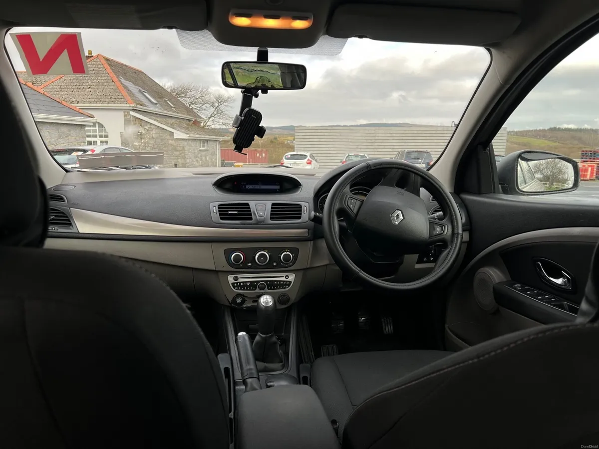 Renault Fluence 2012 - Image 2