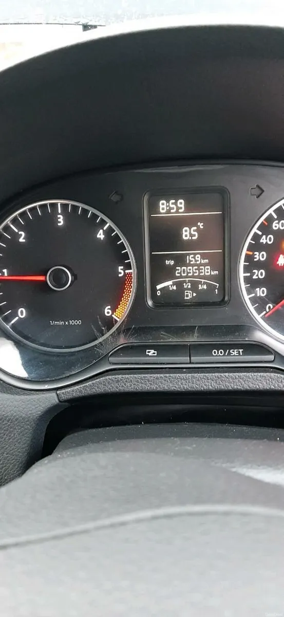 2011 Volkswagen polo 1.2 diesel - Image 2