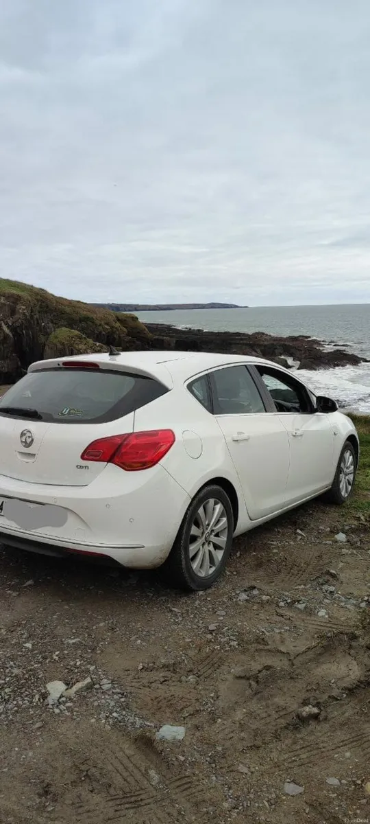 VAUXHALL ASTRA - Image 2
