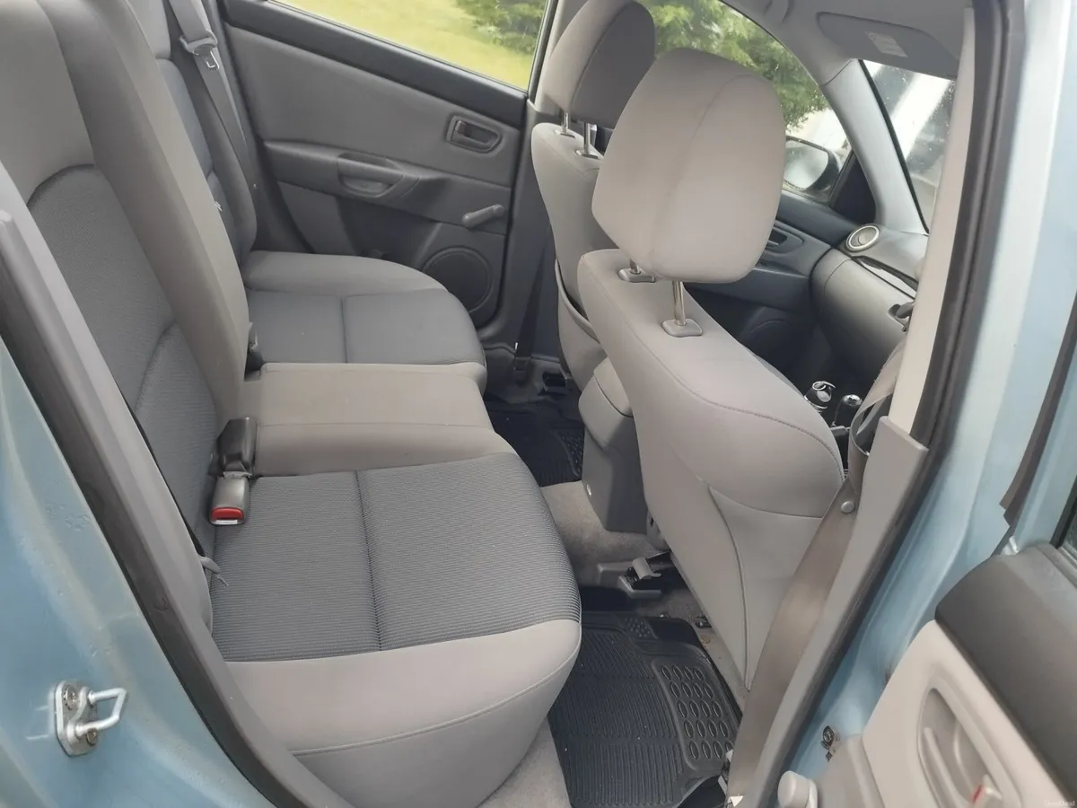 Mazda 3 2009 - Image 2