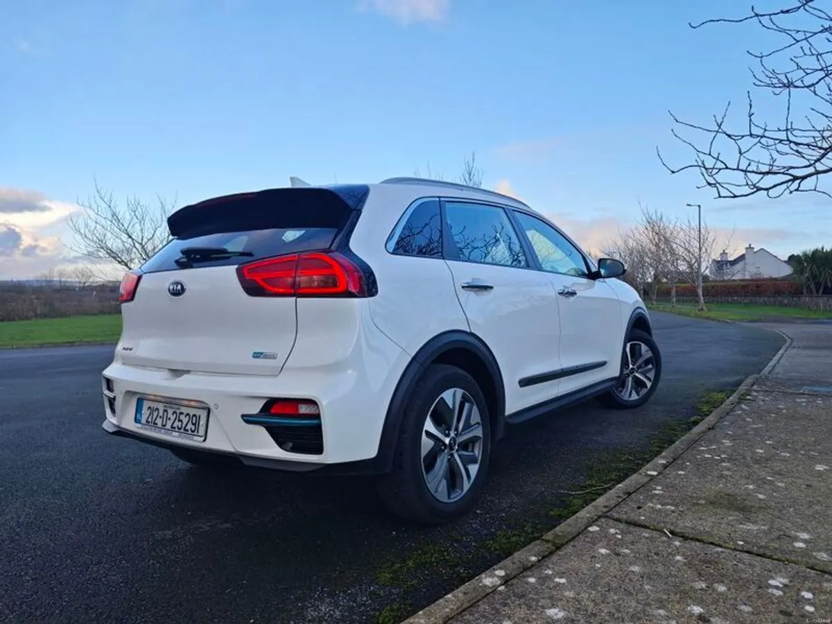 2021 Kia E-niro Long Range 64KWh - Image 3