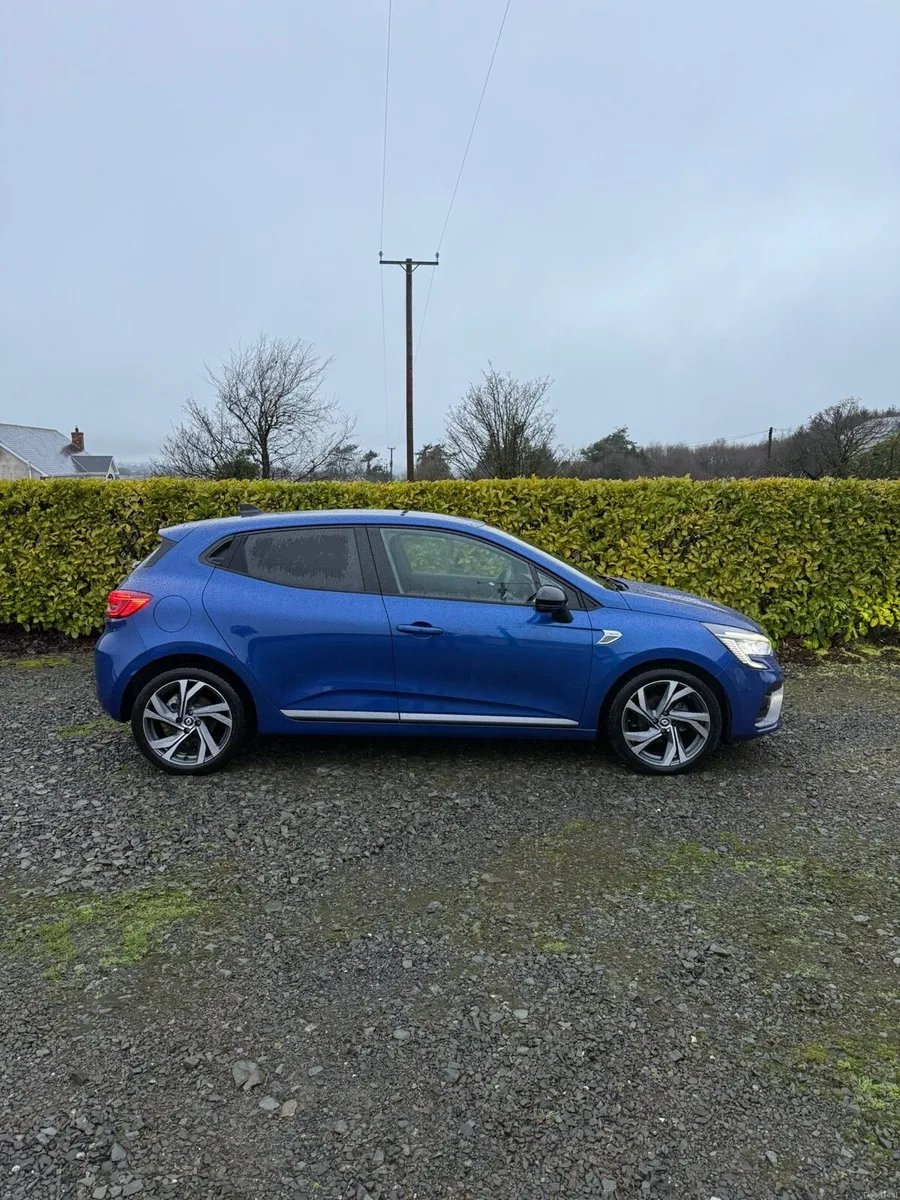 Renault Clio RS Line TCE 2023 - Image 3