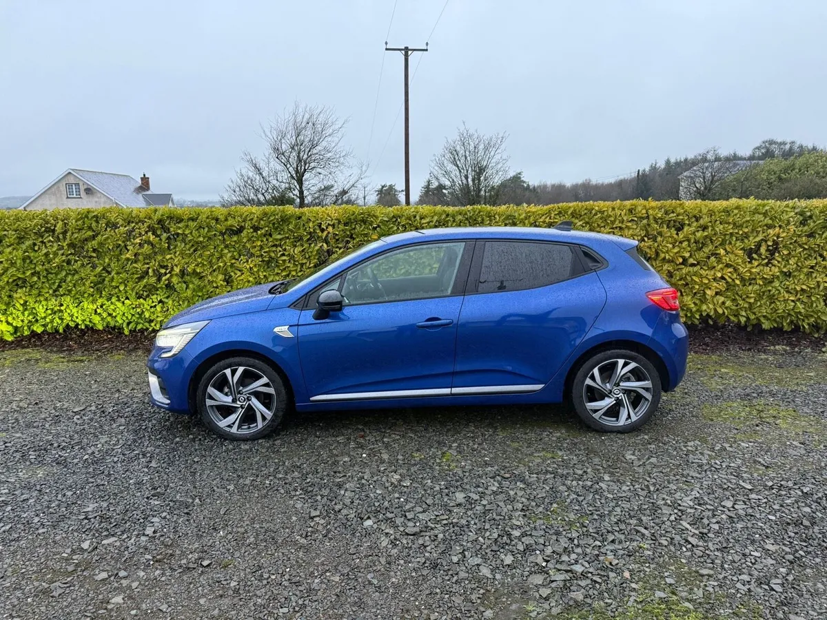 Renault Clio RS Line TCE 2023 - Image 4