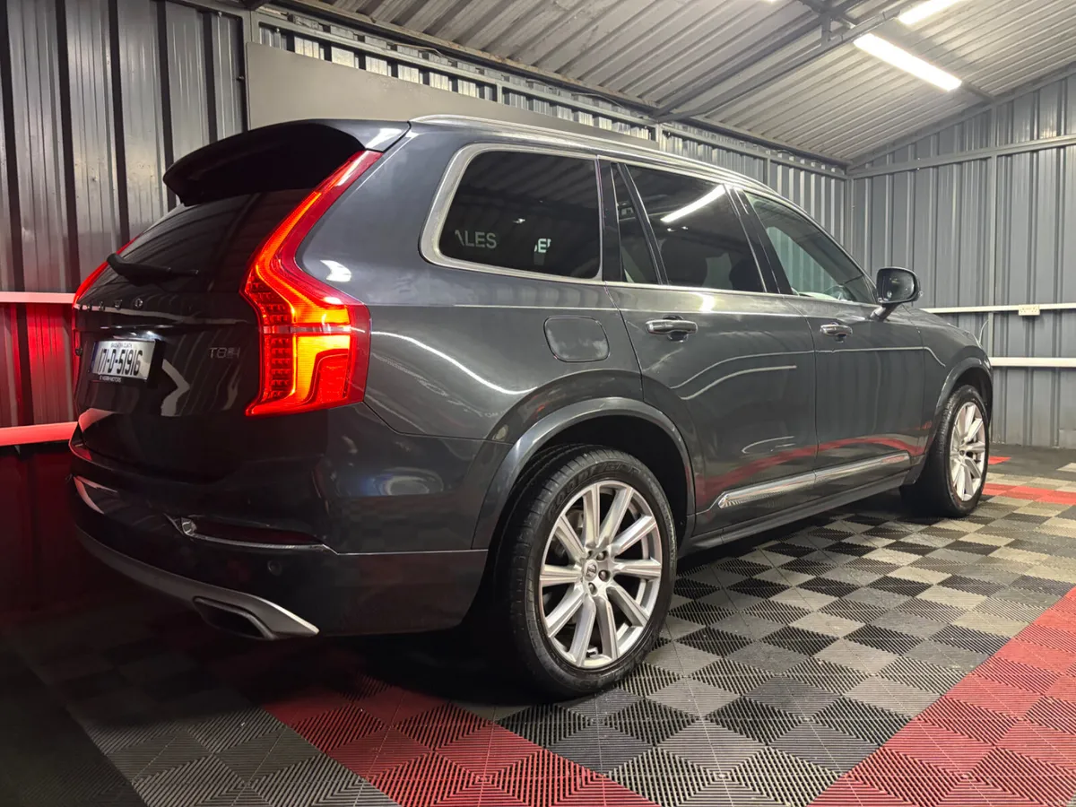 2017 Volvo XC90 T8 (407hp) PHEV Inscription 7 Seat - Image 3