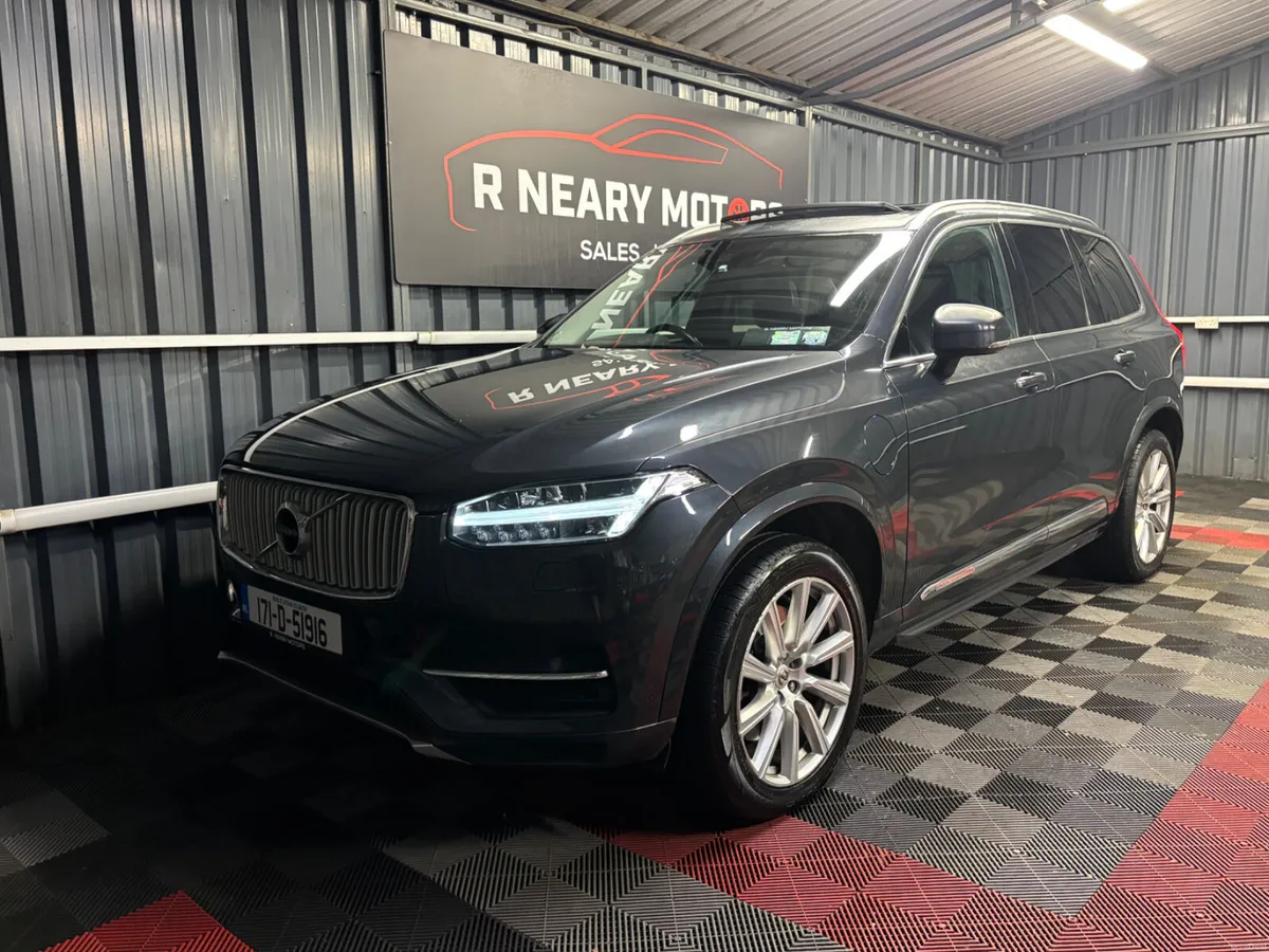 2017 Volvo XC90 T8 (407hp) PHEV Inscription 7 Seat - Image 6