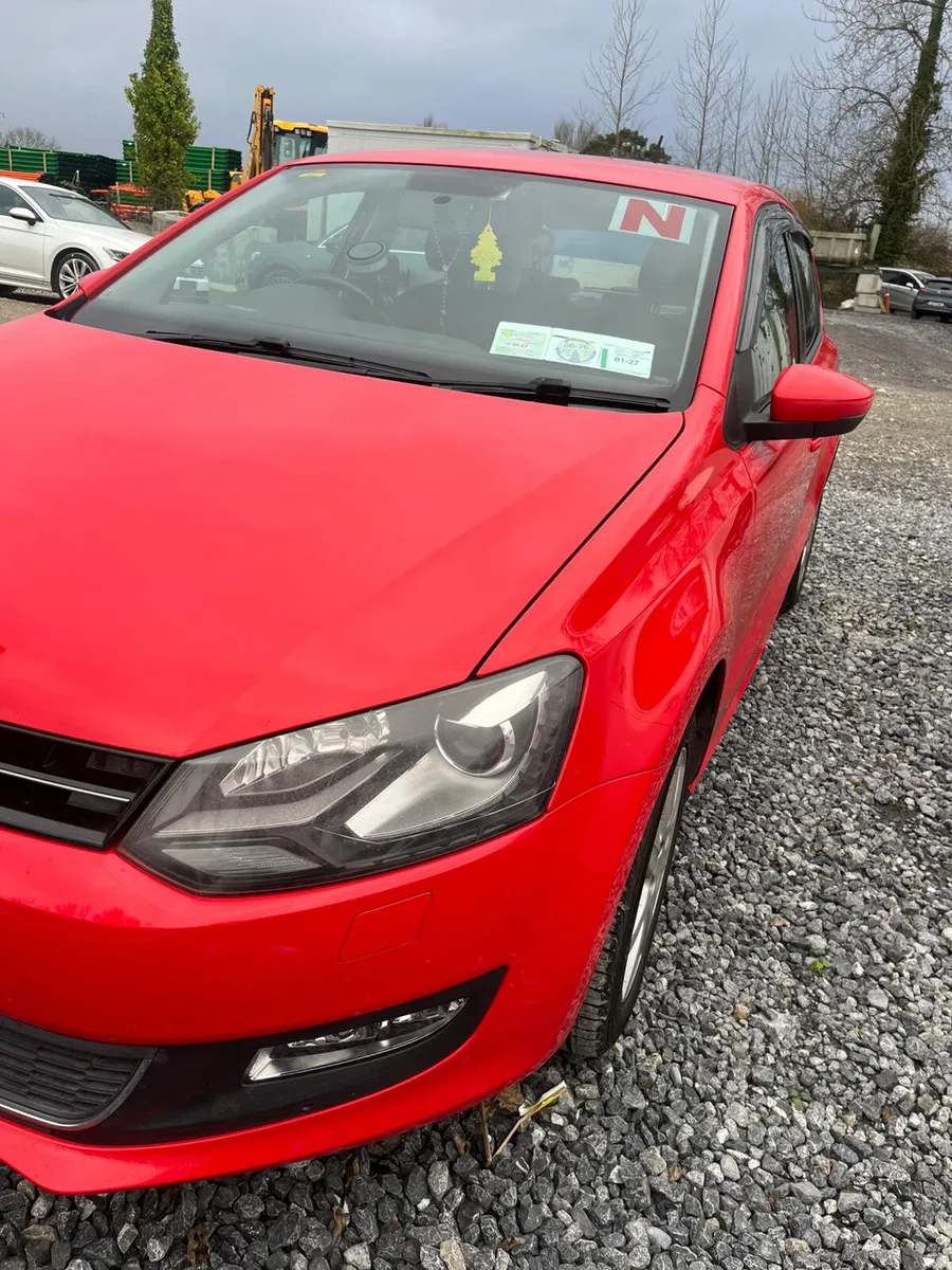 Volkswagen Polo 2014 automatic €6990 - Image 3