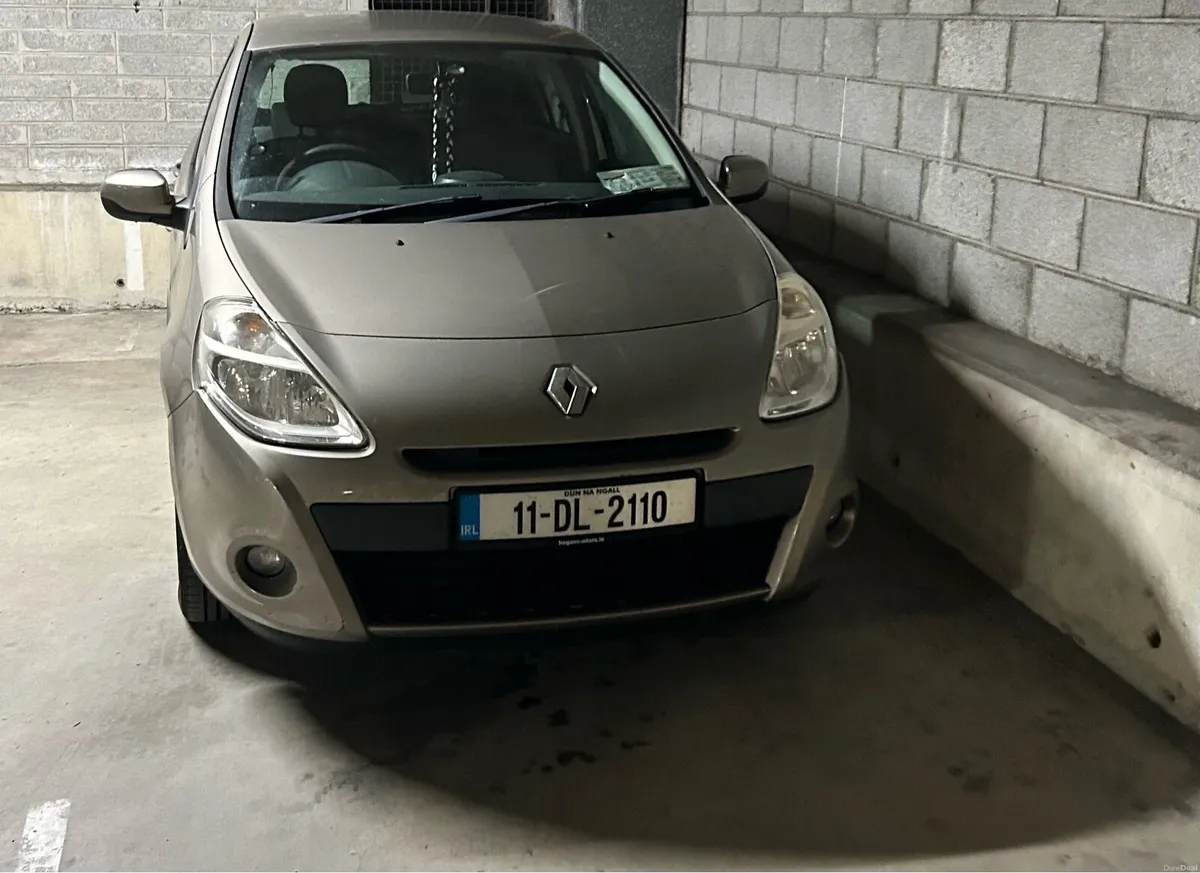Renault Clio - Image 1