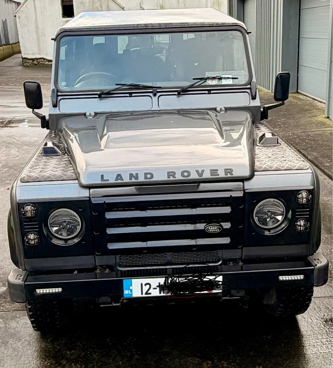 Land Rover Defender 110 - Image 4