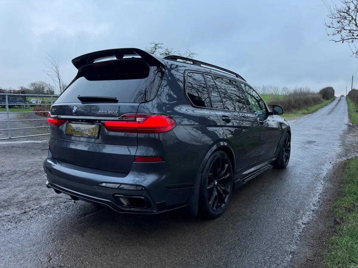 202/2020 BMW X7 30d M Sport 7 Seater - Image 3