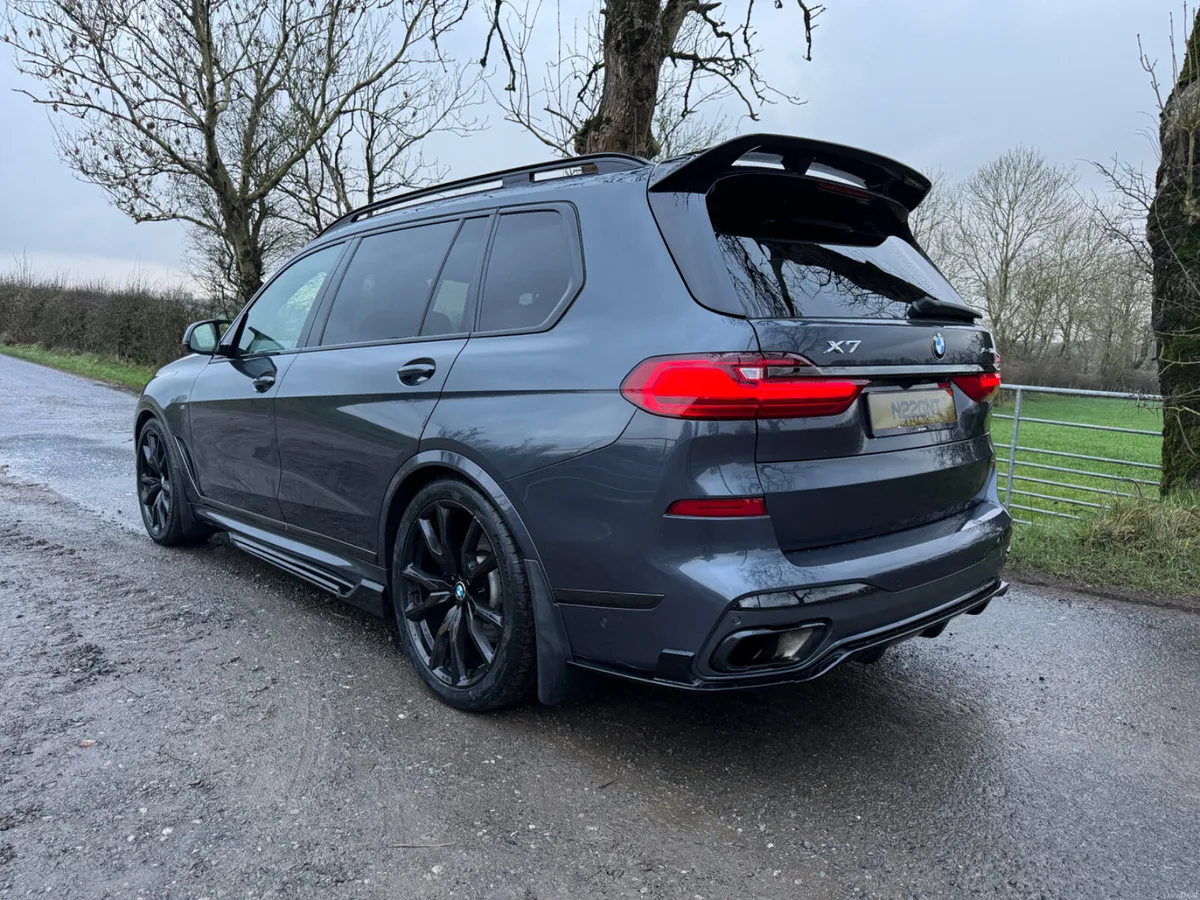 202/2020 BMW X7 30d M Sport 7 Seater - Image 2