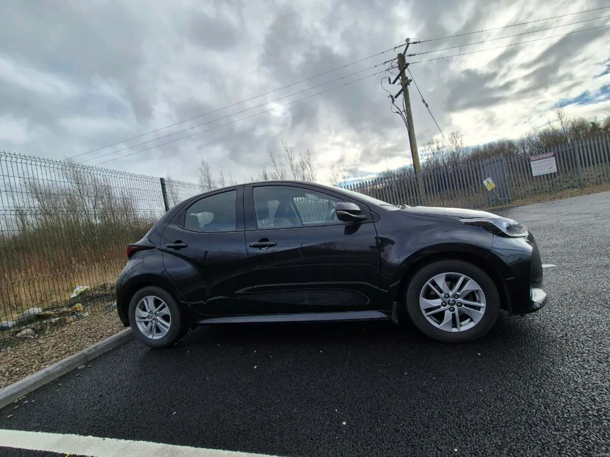 2022 Toyota Yaris 1.0 - Image 4