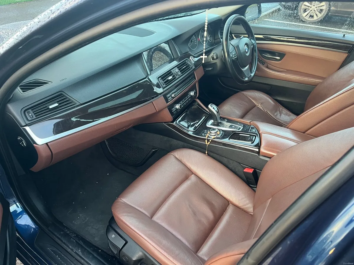 BMW 5-Series 2011 - Image 3