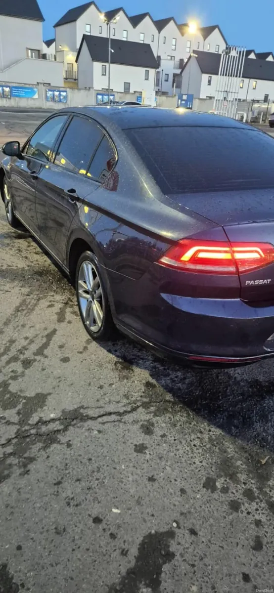 Volkswagen Passat 2016 - Image 1