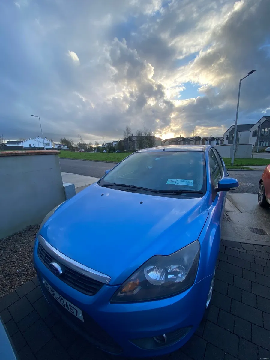 Ford Focus 2010 - Image 1