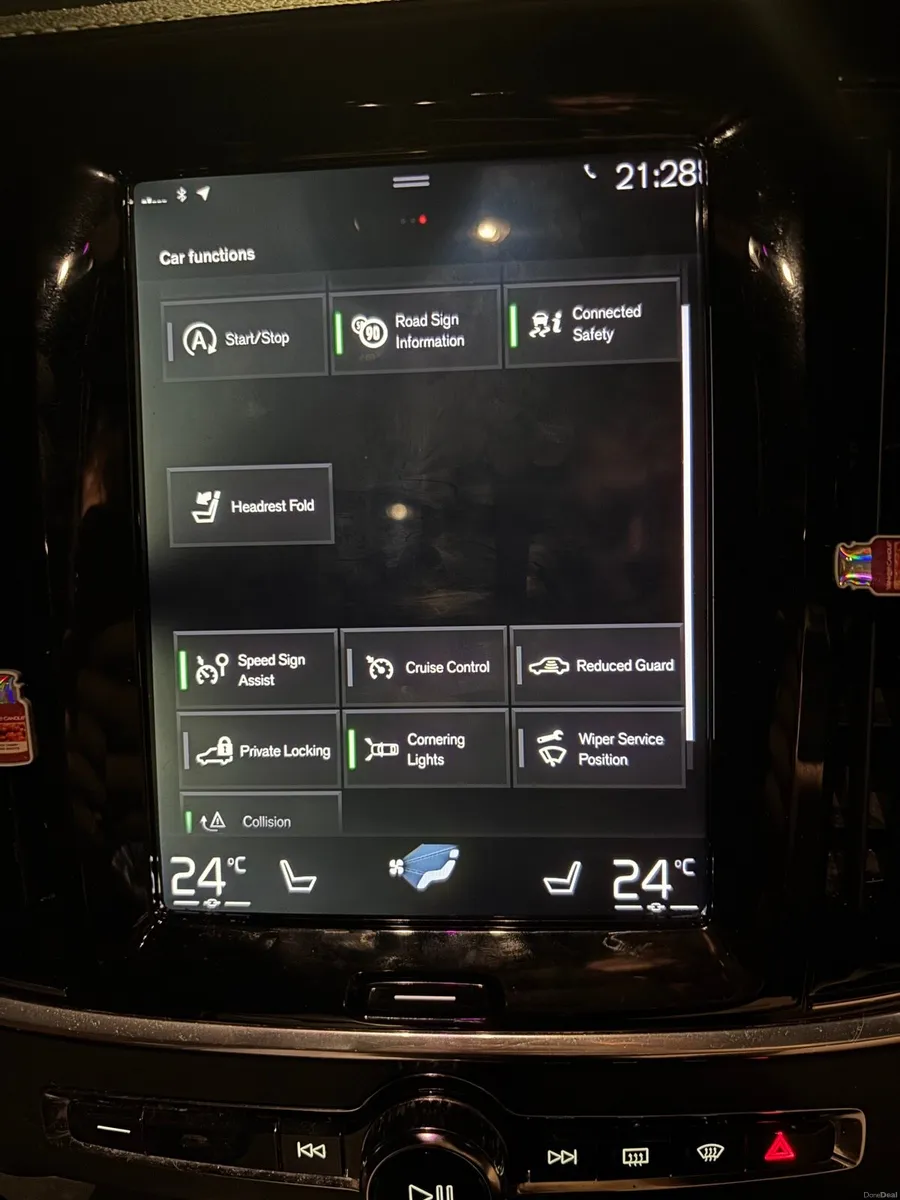 2018 Volvo V90 R-Design - Image 4