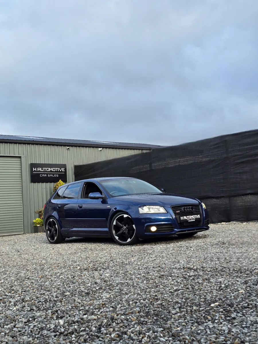 2013 AUDI A3 SPORTBACK S LINE TFSI AUTO LOW KMS - Image 1