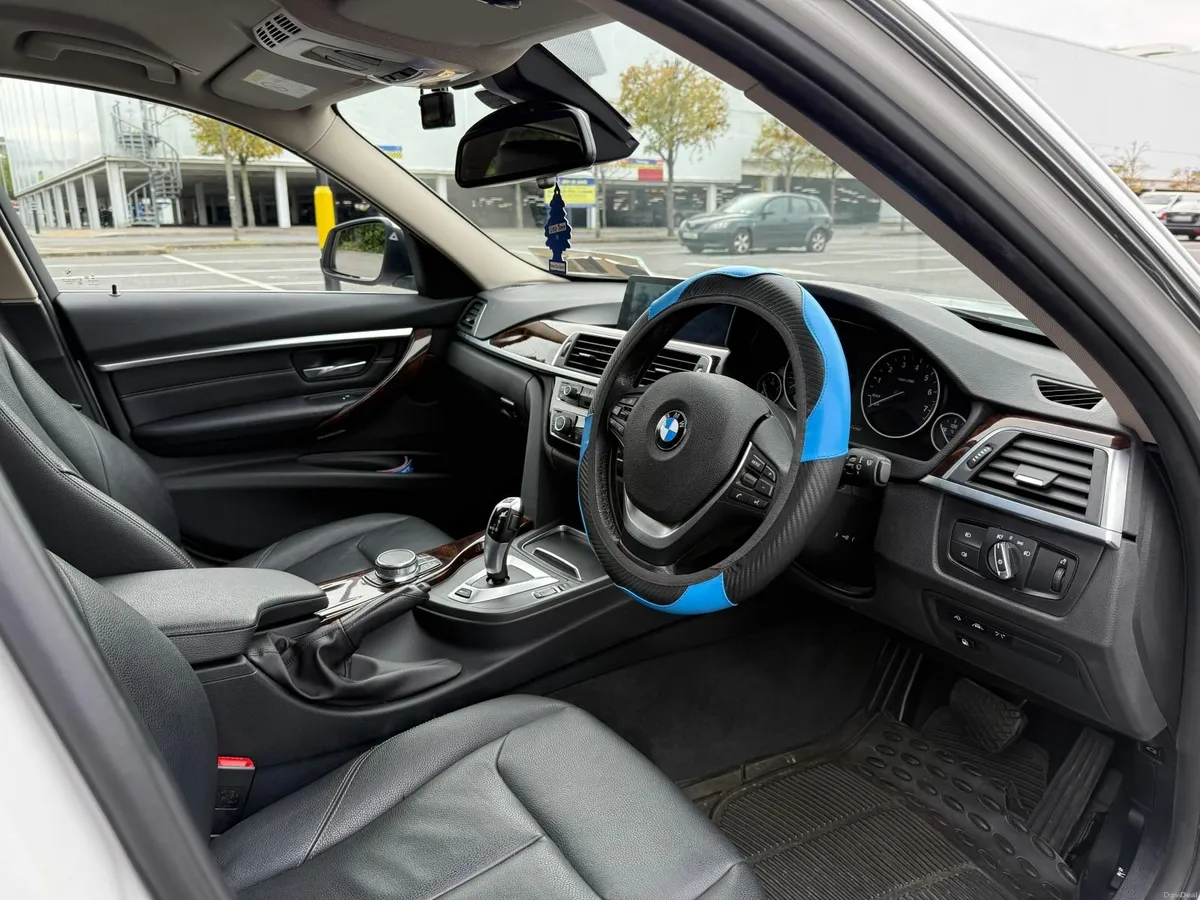 BMW 3-Series 2017 - Image 1
